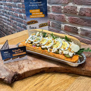 Broodje van de week: Demi baguette Filet de luxe met truffelsaus & pijnboompitten